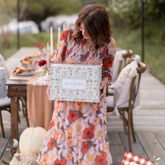 Mad about Style & Jilly Box Pink Floral Dreas - Picture 2 of 2